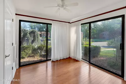 11 Manchester Court, Red Bank, NJ 07701 - Photo 3