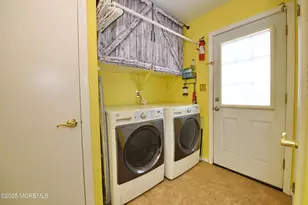 60 N Main Street N, Farmingdale, NJ 07727 - Photo 11