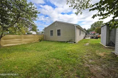 60 N Main Street N, Farmingdale, NJ 07727 - Photo 15