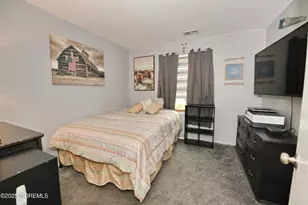 60 N Main Street N, Farmingdale, NJ 07727 - Photo 15