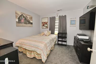 60 N Main Street N, Farmingdale, NJ 07727 - Photo 11