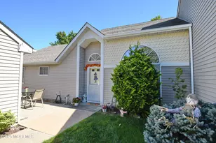 661 Azalea Plaza, Monroe Township, NJ 08831 - Photo 3