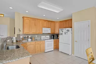 40 Baltusrol Dr, Manalapan Township, NJ 07726 - Photo 9