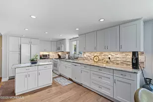 102 Colts Neck Rd, Farmingdale, NJ 07727 - Photo 15