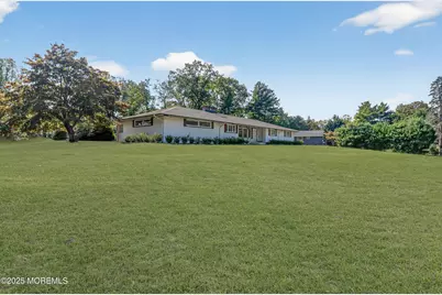 8 Lake Drive, Freehold, NJ 07728 - Photo 27