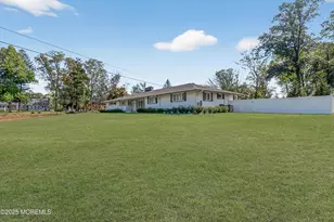 8 Lake Dr, Freehold, NJ 07728 - Photo 21