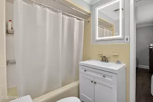 8 Lake Dr, Freehold, NJ 07728 - Photo 57