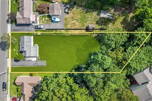 106 Van Brackle Rd, Aberdeen Township, NJ 07747 - Photo 35