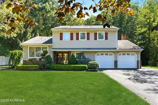 4 Vicksburg Dr, Manalapan Township, NJ 07726 - Photo 3