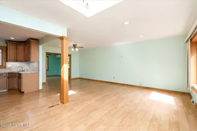 19 Oakwood Drive, New Egypt, NJ 08533 - Photo 7