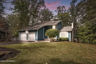 19 Oakwood Dr, New Egypt, NJ 08533 - Photo 3