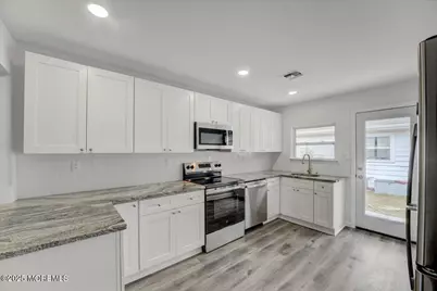 7 Frederiksted Street, Toms River Township, NJ 08757 - Photo 9