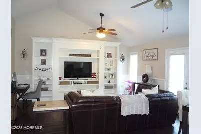 51 Pagoda Lane, Freehold, NJ 07728 - Photo 9