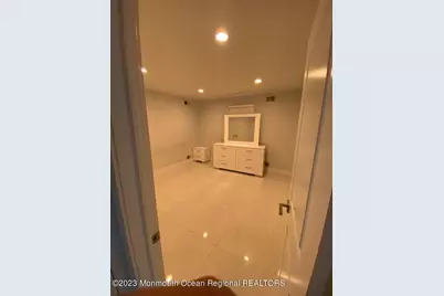 921 Woodgate Avenue, Long Branch, NJ 07740 - Photo 7