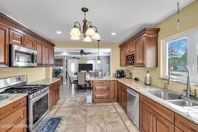 1319 Union Avenue, Union Beach, NJ 07735 - Photo 7