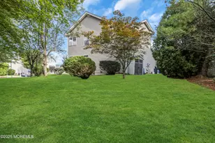 1 Westlake Ct, Morganville, NJ 07751 - Photo 33