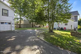 71 Monmouth Rd, Oakhurst, NJ 07755 - Photo 5