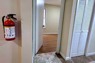 216 Delaware St, Elizabeth Port, NJ 07206 - Photo 9