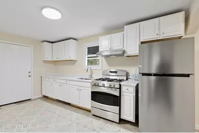 216 Delaware Street, Elizabeth Port, NJ 07206 - Photo 7