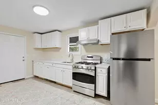 216 Delaware St, Elizabeth Port, NJ 07206 - Photo 7