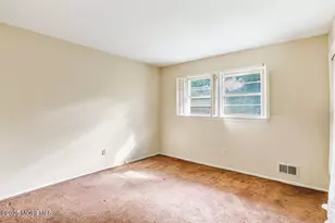 12 Meadowbrook Ln, Freehold, NJ 07728 - Photo 19