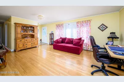 22 Kenmore Road, Freehold, NJ 07728 - Photo 9