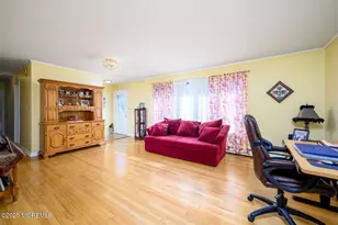 22 Kenmore Rd, Freehold, NJ 07728 - Photo 9