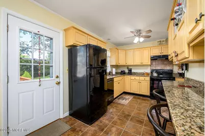 22 Kenmore Road, Freehold, NJ 07728 - Photo 3