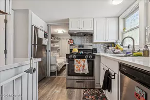 81 River Dr, Toms River Township, NJ 08753 - Photo 11
