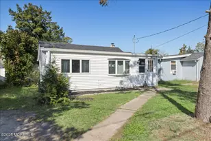 81 River Dr, Toms River Township, NJ 08753 - Photo 3