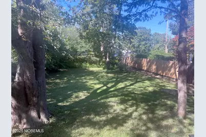 310 East Road, Belford, NJ 07718 - Photo 17