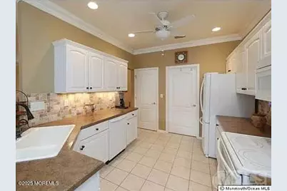 41 Greylawn Drive, Lakewood, NJ 08701 - Photo 17