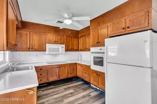 295B W Malvern Ct, Lakewood, NJ 08701 - Photo 13