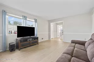 51 Angela Cir, Hazlet Township, NJ 07730 - Photo 7