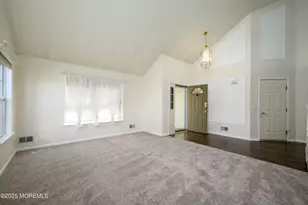 10 Pine Valley Ct, Lakewood, NJ 08701 - Photo 7