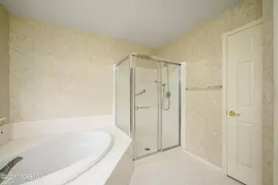 10 Pine Valley Ct, Lakewood, NJ 08701 - Photo 19