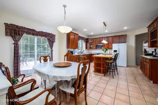 7 Brentwood Dr, Burlington, NJ 08016 - Photo 9