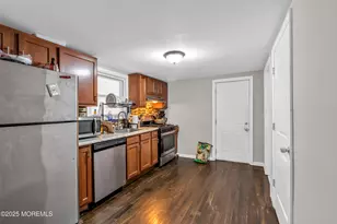 327 Fulton St, Elizabeth Port, NJ 07206 - Photo 11