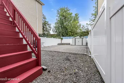 327 Fulton Street, Elizabeth Port, NJ 07206 - Photo 17