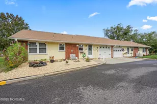 240B Huntington Dr, Lakewood, NJ 08701 - Photo 19