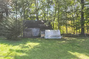 6 Willow Rd, Holmdel, NJ 07733 - Photo 25