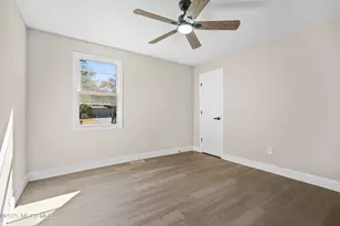 393 E Millstream Rd, Cream Ridge, NJ 08514 - Photo 13