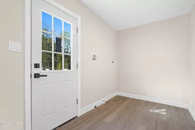 393 E Millstream Road, Cream Ridge, NJ 08514 - Photo 19