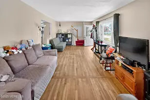 27 Runyon Ave, Freehold, NJ 07728 - Photo 5