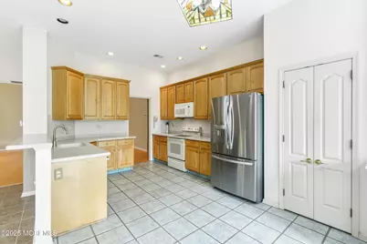 16 Greenways Lane, Lakewood, NJ 08701 - Photo 9