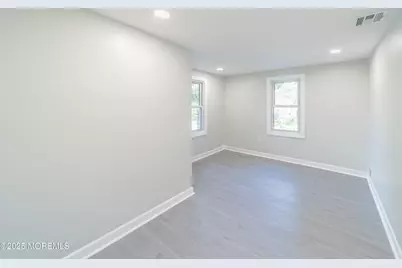 901 Palmer Avenue, Holmdel, NJ 07733 - Photo 7