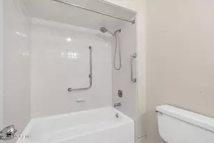 205 Covered Bridge Blvd, Manalapan Township, NJ 07726 - Photo 7