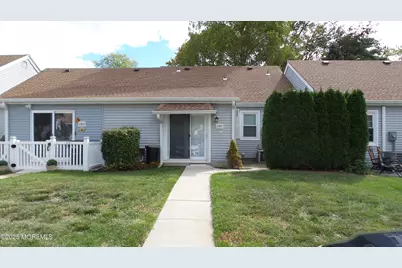 138 Wein Market #C, Freehold, NJ 07728 - Photo 3