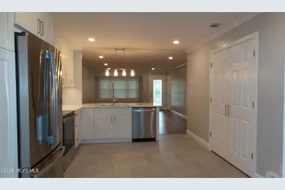 138 Wein Market #C, Freehold, NJ 07728 - Photo 9