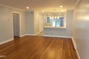 138 Wein Market, Freehold, NJ 07728 - Photo 11